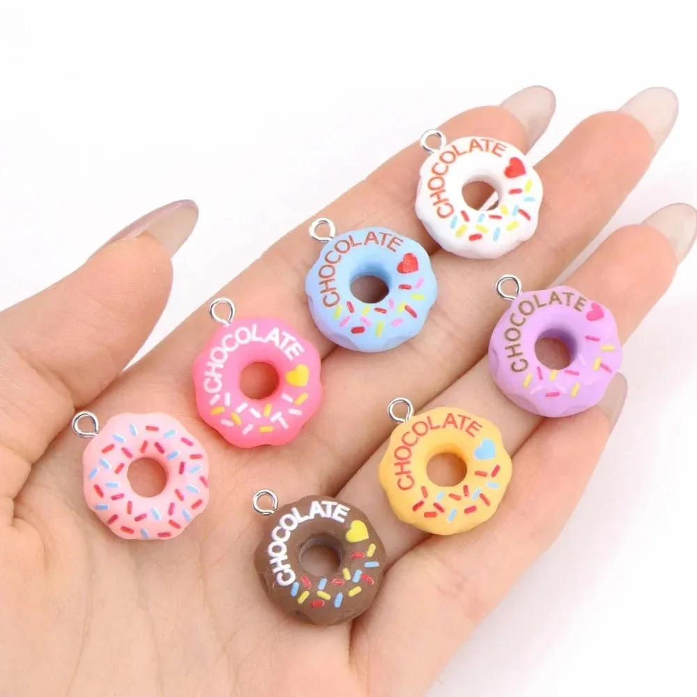 Resin Crafts Diy - かわいい3Dパン型ドーナツのレジンチャーム10個入り。カラフルな食品を模したペンダントで、DIYのブレスレットやネックレスなどの手作り工芸に最適。