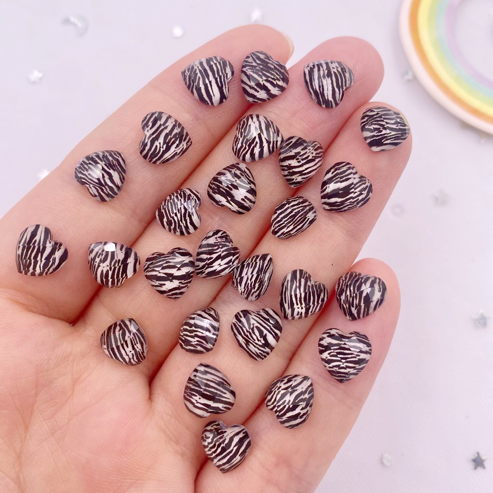 50個樹脂8ミリメートルハートストライププリントパターンクリ - Resin Crafts Diy のレビューと価格